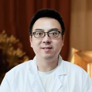 熊健